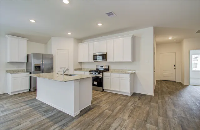 $2,100 | 3803 Zoeys Way, Fulshear, TX 77423