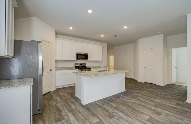 $2,100 | 3803 Zoeys Way, Fulshear, TX 77423