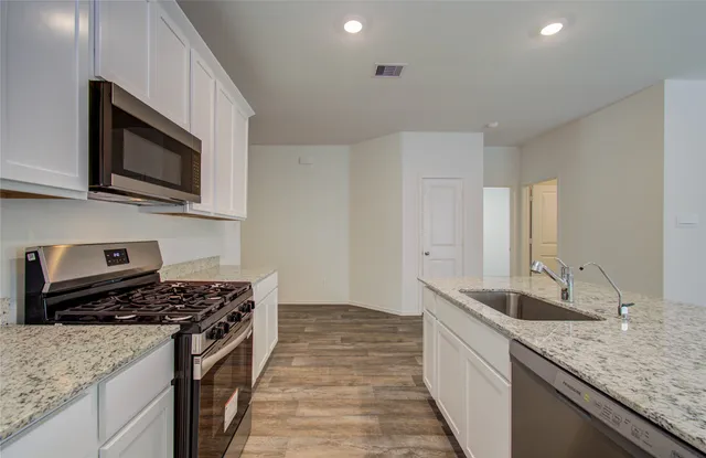 $2,100 | 3803 Zoeys Way, Fulshear, TX 77423