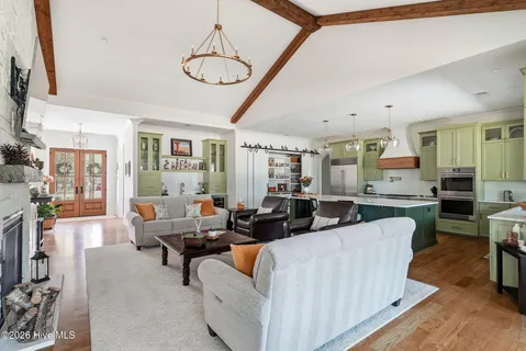 $1,785,000 | 28 East Augusta Lane, Southern Pines, NC 28387