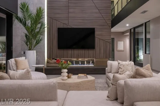 $12,600,000 | 12 Chisel Crest Court, Henderson, NV 89012