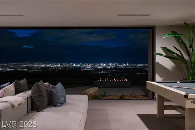 $12,600,000 | 12 Chisel Crest Court, Henderson, NV 89012