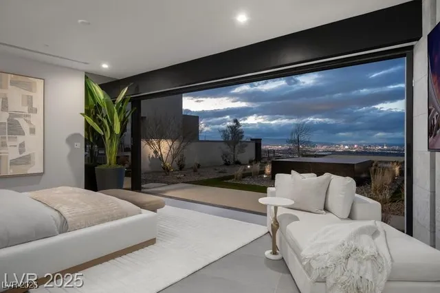 $12,600,000 | 12 Chisel Crest Court, Henderson, NV 89012