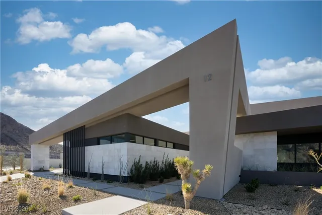 $12,600,000 | 12 Chisel Crest Court, Henderson, NV 89012