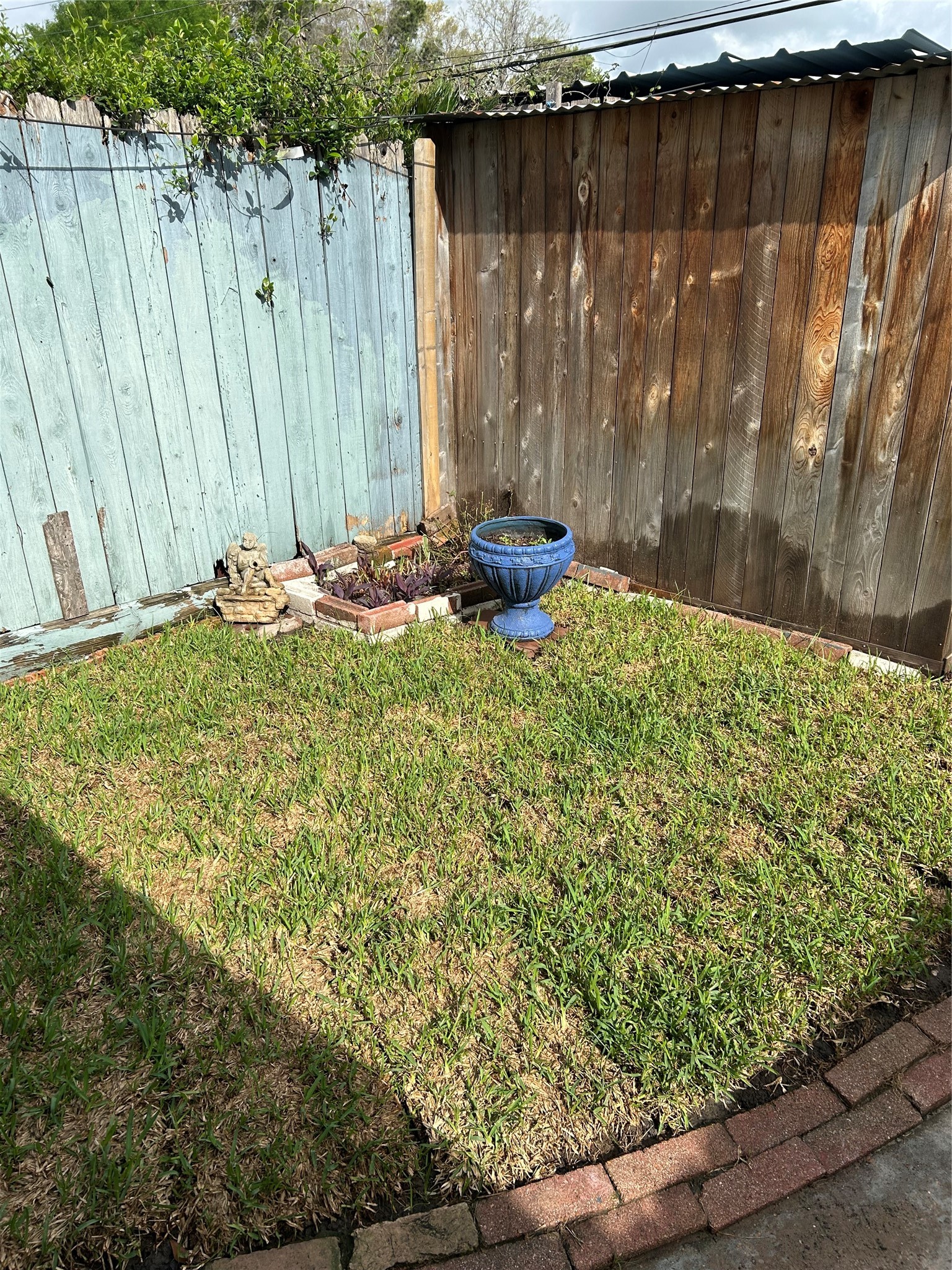 20333 Fieldtree Drive Humble, TX 77338 - Photo 10 of 23 a view of a backyard with pathway