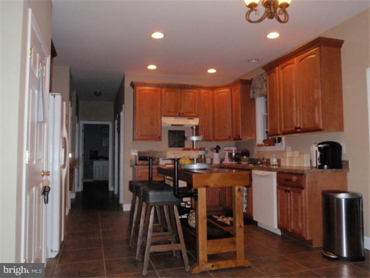 267 Earnest Garton Road Alloway, NJ 08302 - Photo 12 of 17 Kitchen