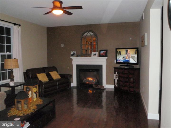 267 Earnest Garton Road Alloway, NJ 08302 - Photo 7 of 17 Family Room