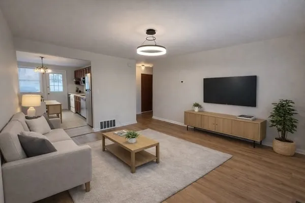 $2,700 | 14 Cutter Street, Unit 1, Waltham, MA 02453