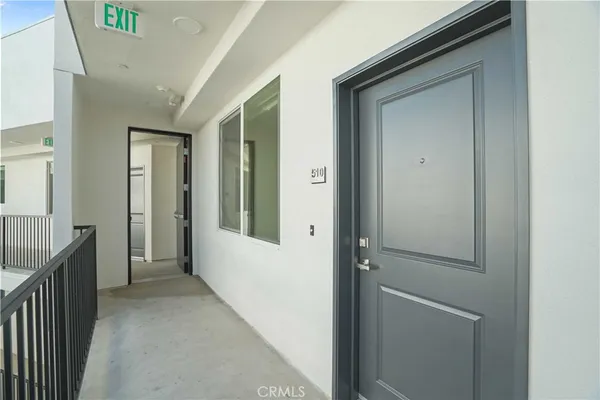 $1,874 | 8750 Sepulveda Boulevard, Unit 308, North Hills, CA 91343
