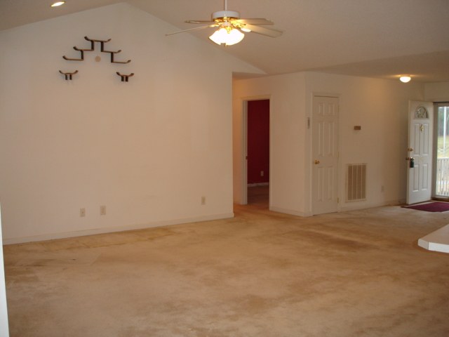 131 Coleman Road Wellford, SC 29385 - Photo 2 of 24