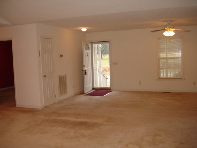 131 Coleman Road Wellford, SC 29385 - Photo 3 of 24