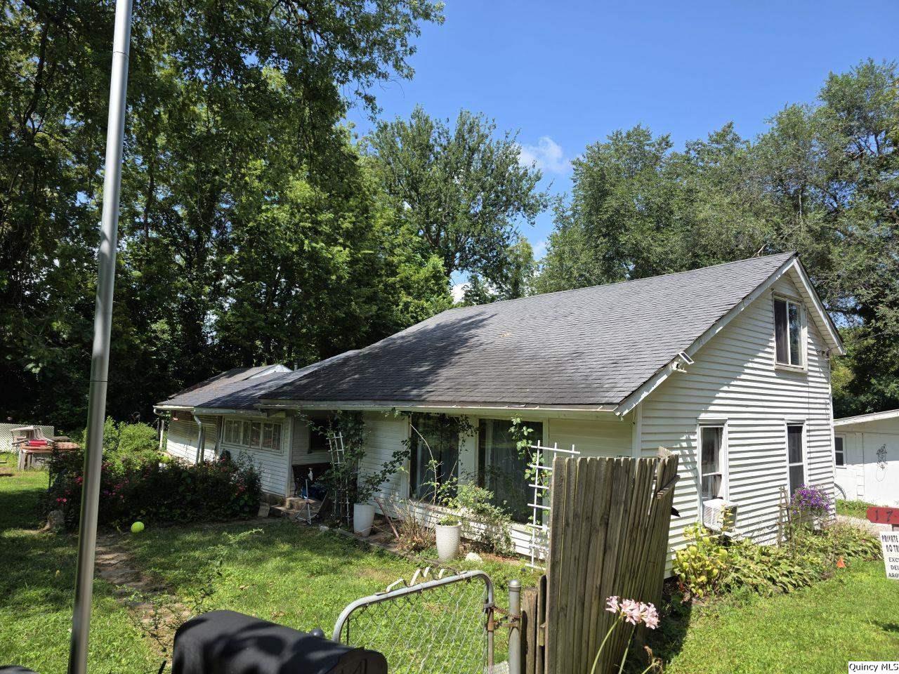 1715 North 4th Street Quincy, IL 62301 - Photo 1 of 7