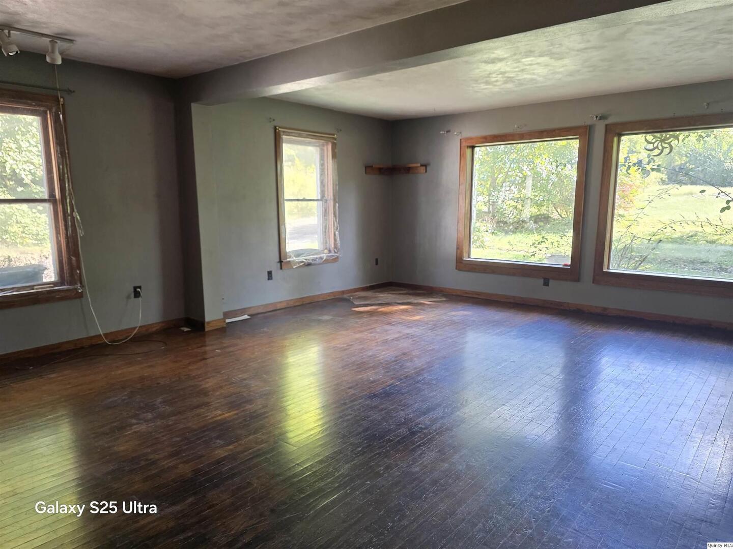 1715 North 4th Street Quincy, IL 62301 - Photo 3 of 7