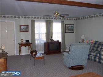170 Sawmill Road Cedarville, NJ 08311 - Photo 10 of 12 Living Room