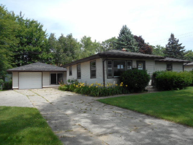 1080 Drexel Road Muskegon, MI 49441 - Photo 3 of 18 263-467091 Fronr Left