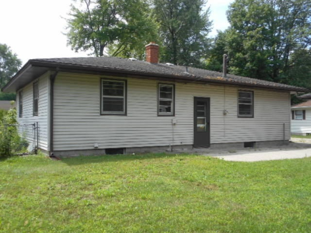 1080 Drexel Road Muskegon, MI 49441 - Photo 7 of 18 263-467091 Rear Left