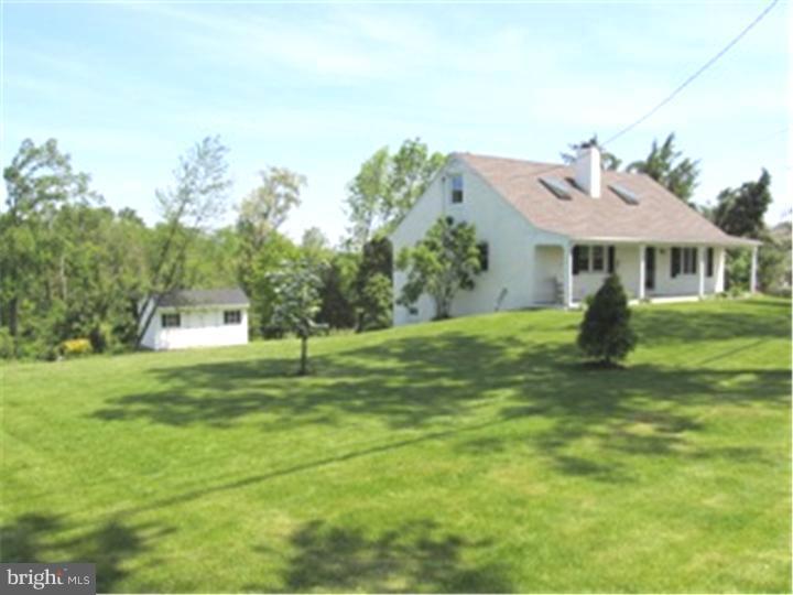240 Mapleflower Road Glenmoore, PA 19343 - Photo 22 of 25 Exterior Side