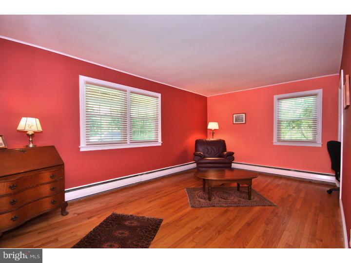 240 Mapleflower Road Glenmoore, PA 19343 - Photo 9 of 25 Office / Study