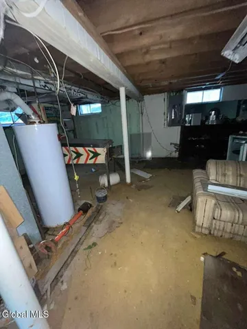 $199,999 | 72 Cordell Road, Colonie, NY 12304