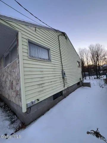 $199,999 | 72 Cordell Road, Colonie, NY 12304