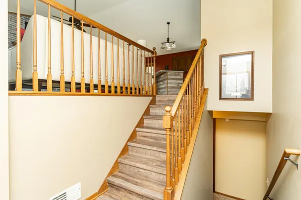 $520,000 | 745 Treetop Lane Southwest, Oronoco, MN 55960