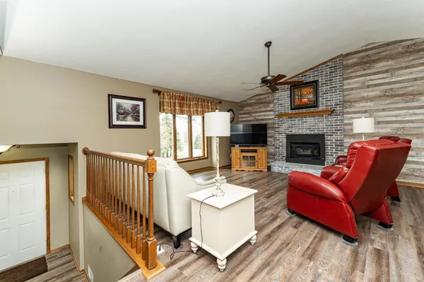 $520,000 | 745 Treetop Lane Southwest, Oronoco, MN 55960