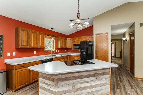 $520,000 | 745 Treetop Lane Southwest, Oronoco, MN 55960