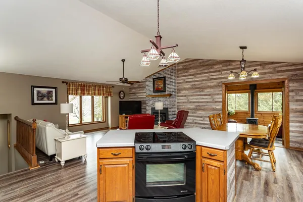 $520,000 | 745 Treetop Lane Southwest, Oronoco, MN 55960
