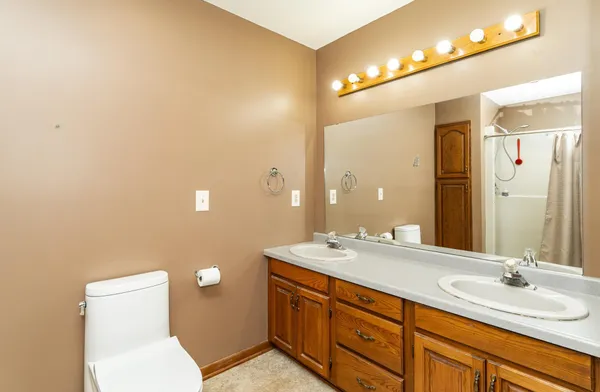 $520,000 | 745 Treetop Lane Southwest, Oronoco, MN 55960