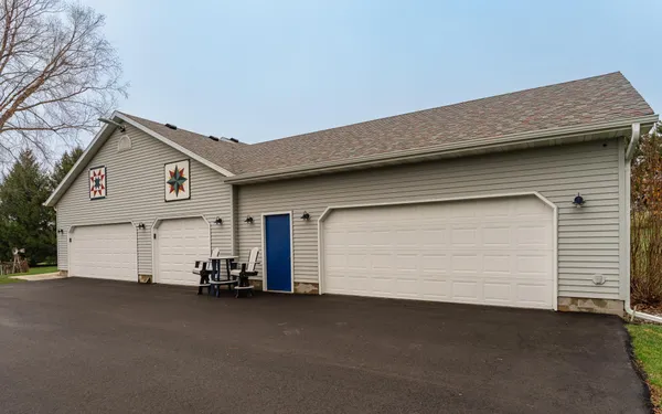 $520,000 | 745 Treetop Lane Southwest, Oronoco, MN 55960