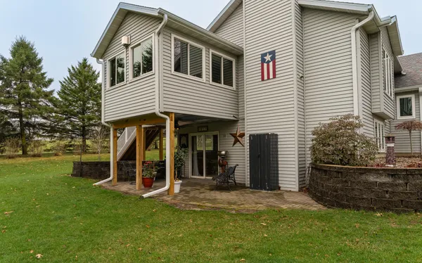 $520,000 | 745 Treetop Lane Southwest, Oronoco, MN 55960