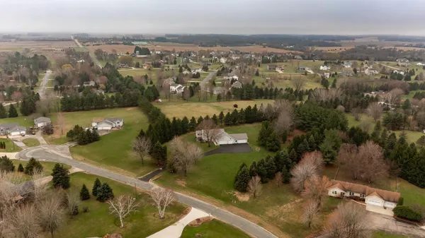 $520,000 | 745 Treetop Lane Southwest, Oronoco, MN 55960