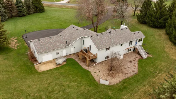 $520,000 | 745 Treetop Lane Southwest, Oronoco, MN 55960