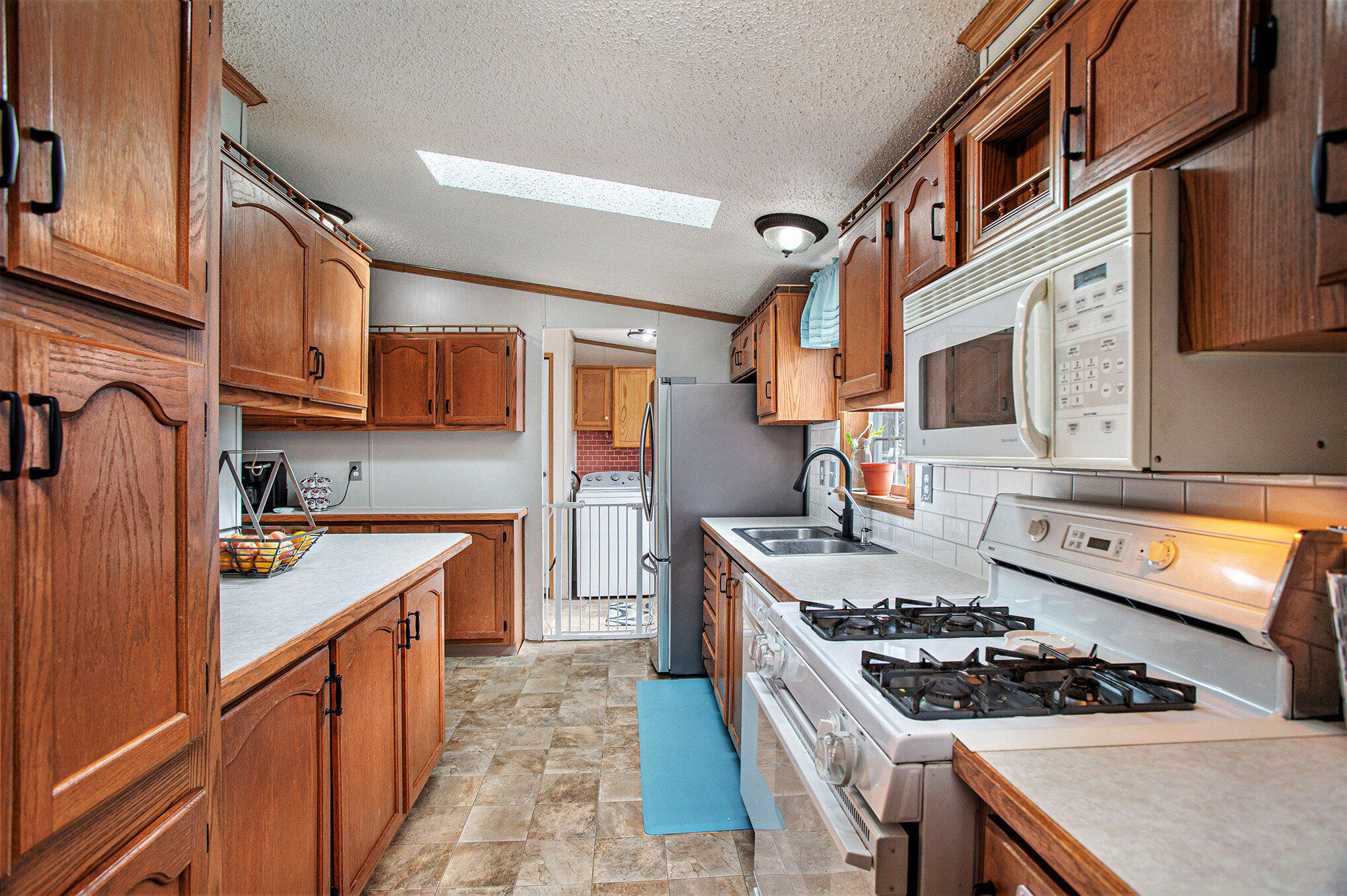 322 Nash Road Coldwater, MI 49036 - Photo 8 of 36 010_322_nash_rd_coldwater_mi_49036-23