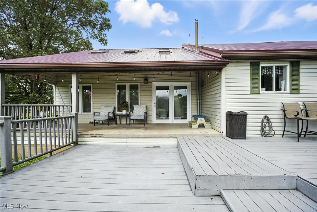 1371 Spider Ridge Road Parkersburg, WV 26104 - Photo 41 of 48 View of deck