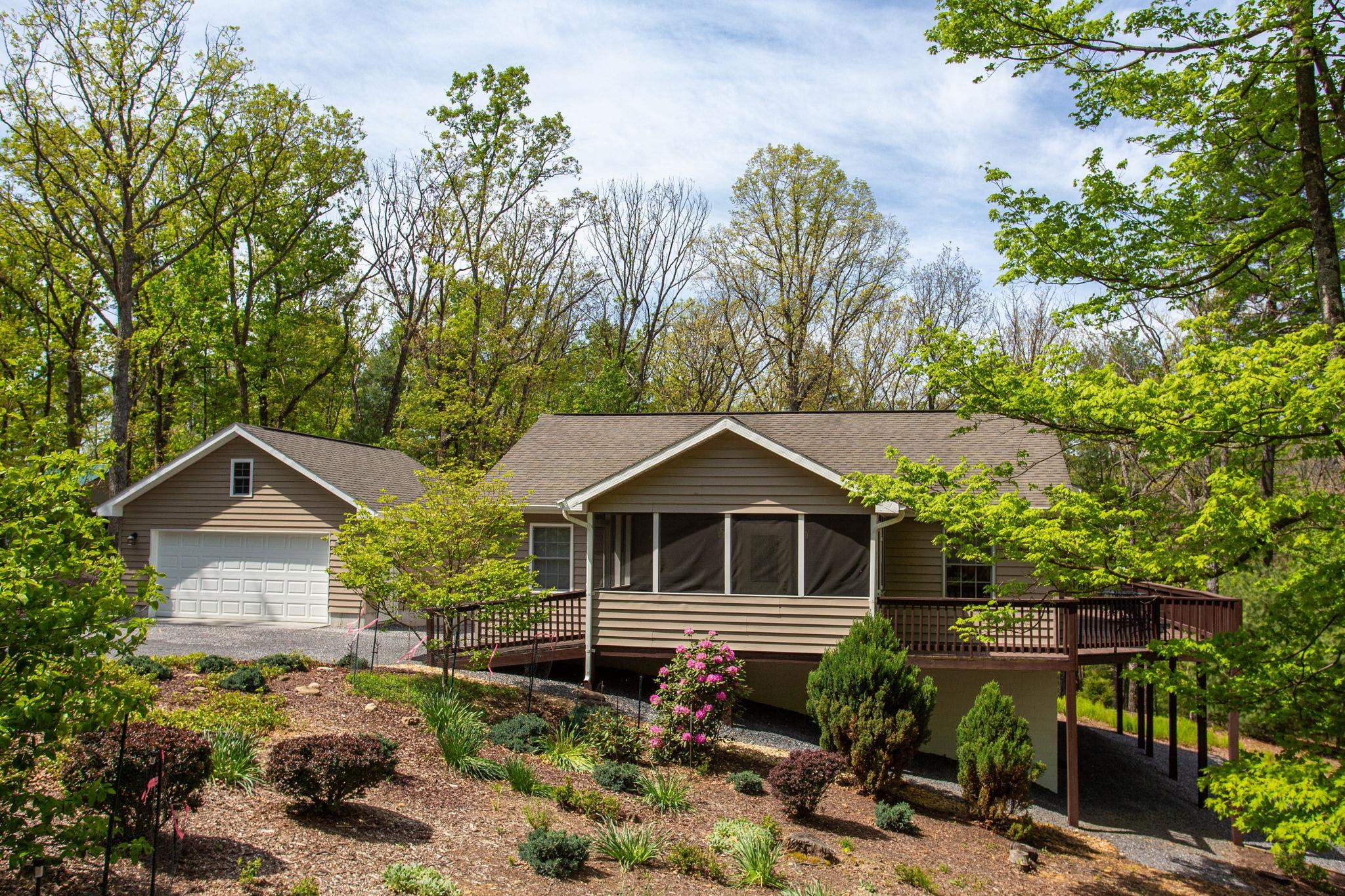 324 Mountaintop Drive