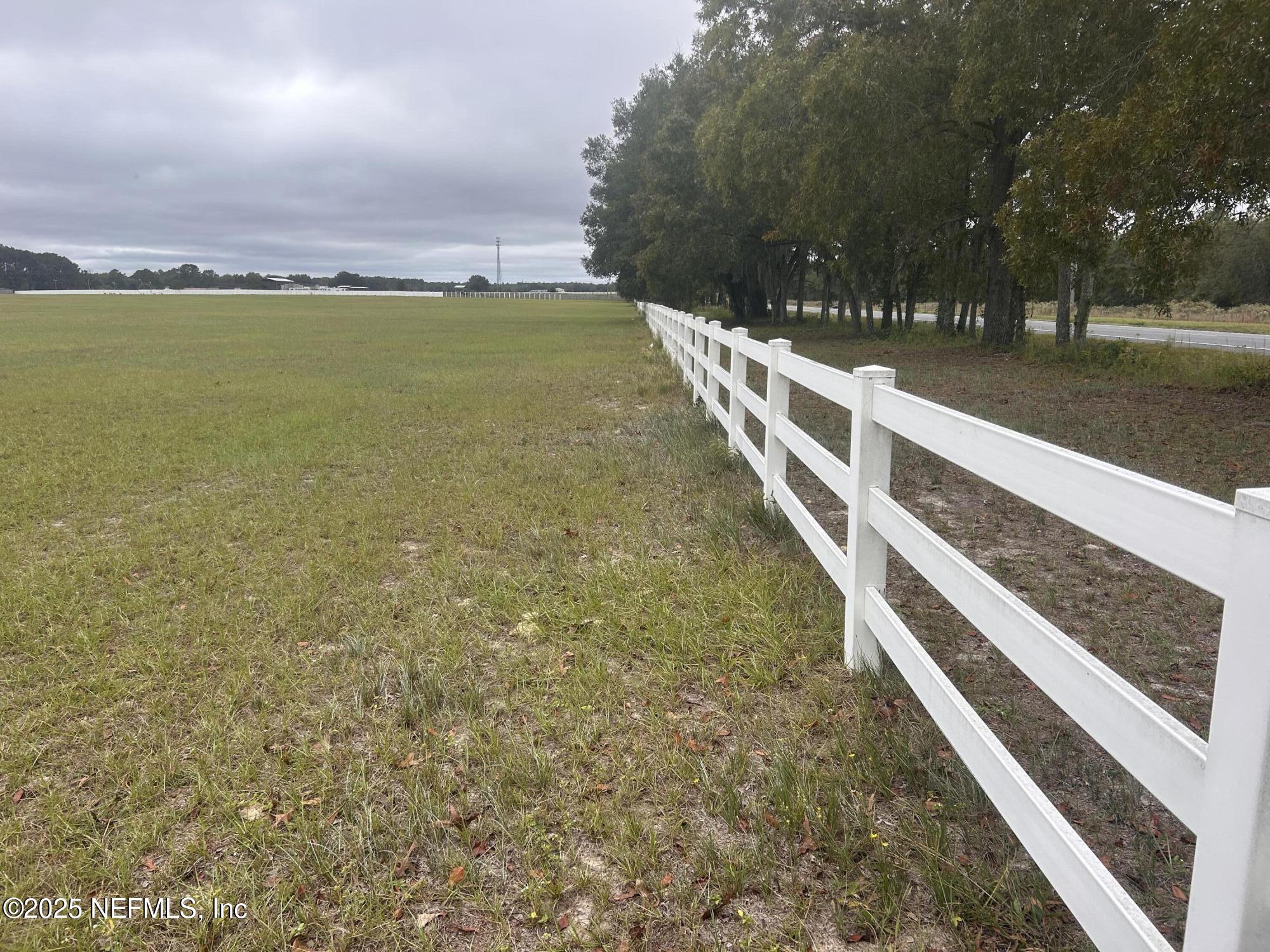 5411 State Road 21 Keystone Heights, FL 32656 - Photo 26 of 31 a view of a balcony with an ocean view
