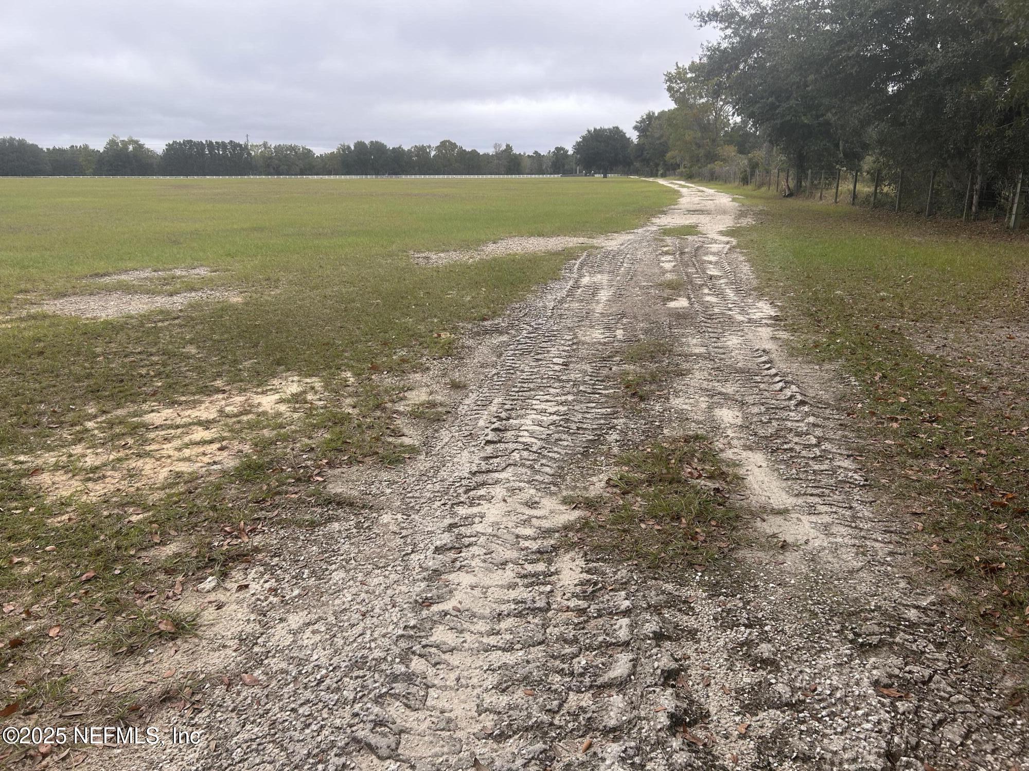 5411 State Road 21 Keystone Heights, FL 32656 - Photo 6 of 31 a view of an ocean and beach
