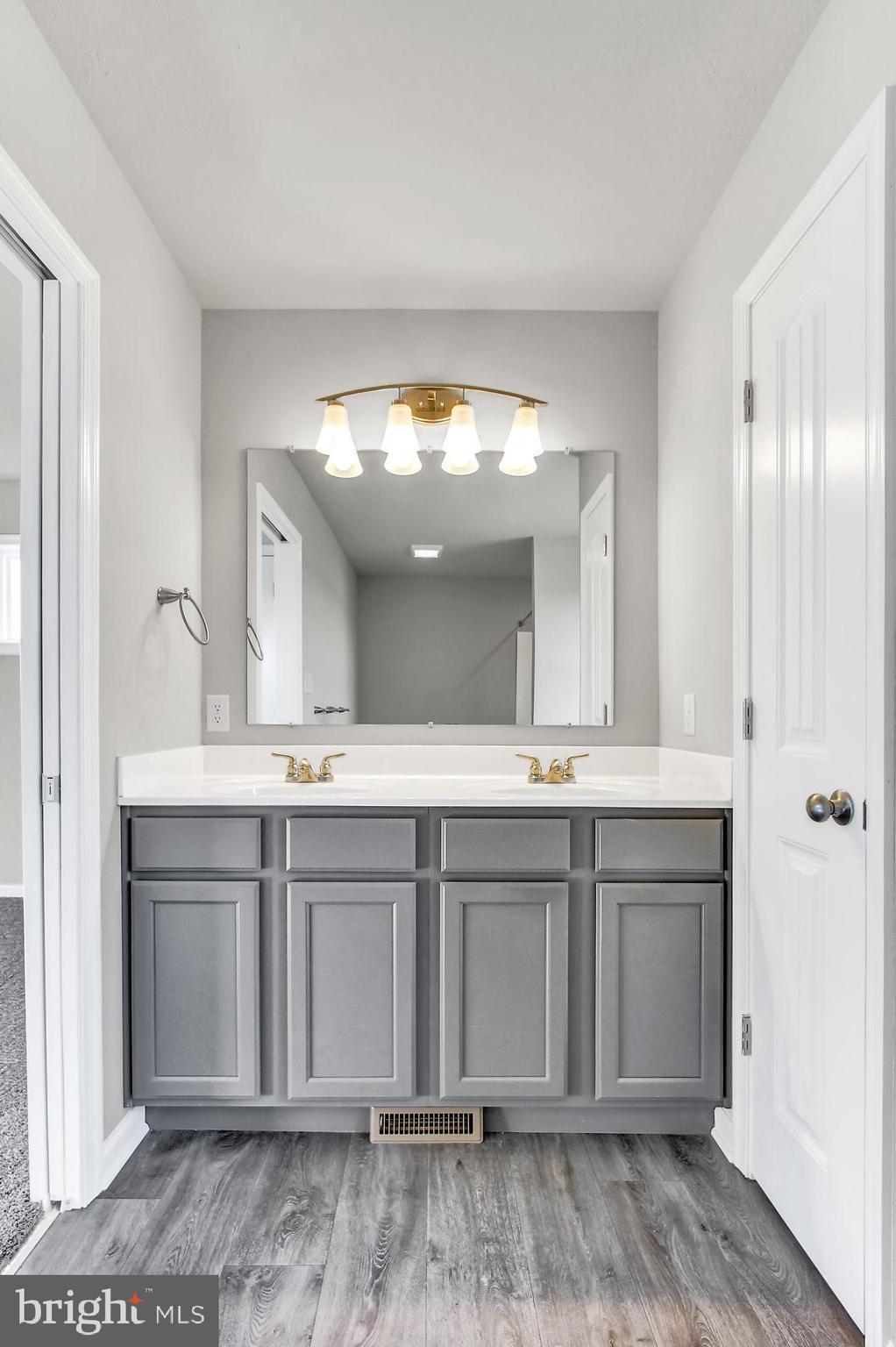 100 Lobell Road, Unit 13 Abbottstown, PA 17301 - Photo 17 of 23