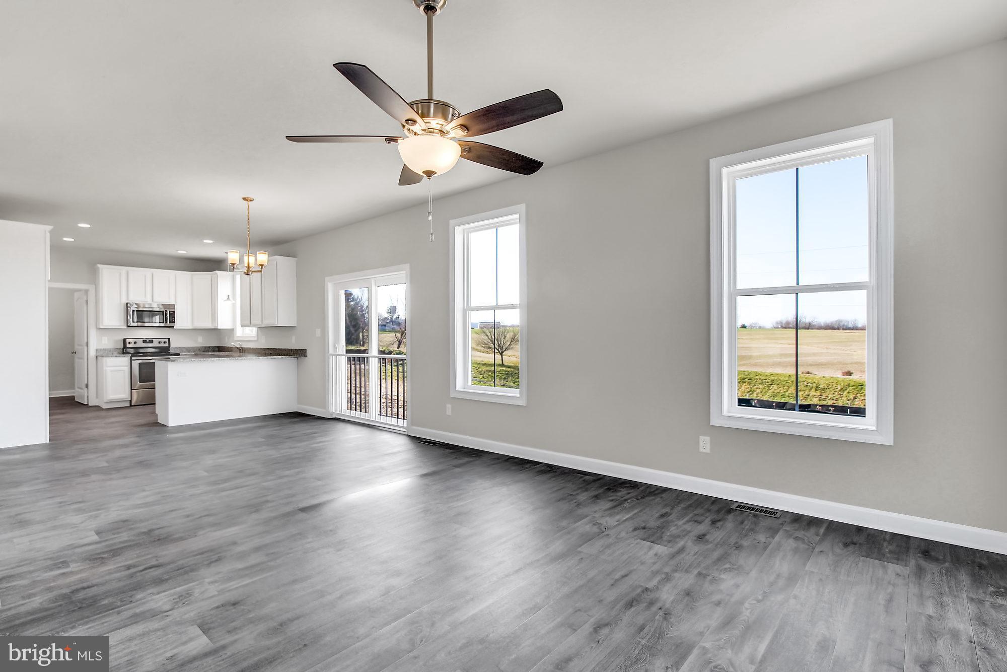 100 Lobell Road, Unit 13 Abbottstown, PA 17301 - Photo 5 of 23