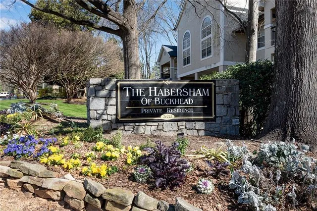 a view of sign board