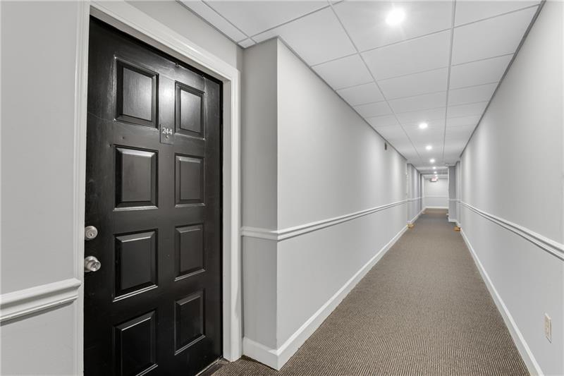3655 Habersham Road Northeast, Unit 244B Atlanta, GA 30305 - Photo 7 of 34 a view of entryway