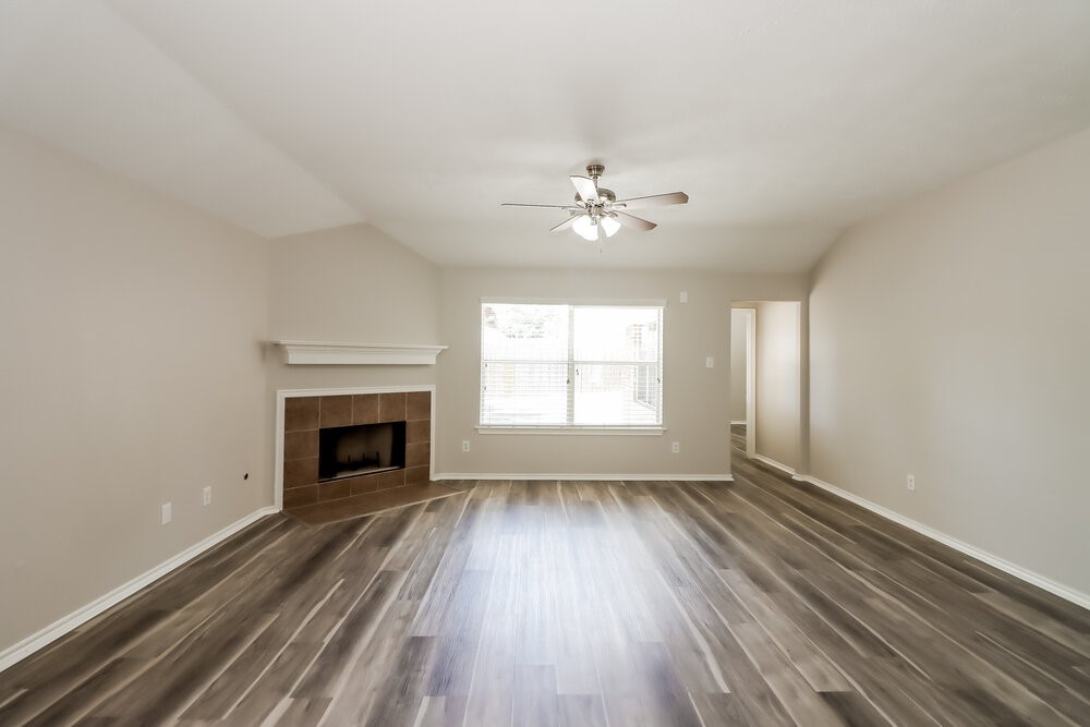 21947 Gosling Cedar Place Spring, TX 77388 - Photo 5 of 16