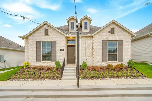 $2,206 | 6138 Lavanda Avenue, Fort Worth, TX 76126