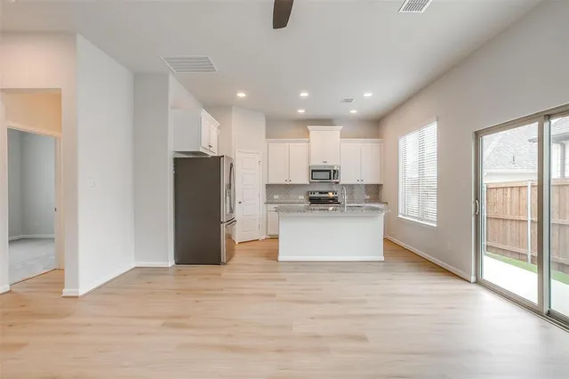 $2,206 | 6138 Lavanda Avenue, Fort Worth, TX 76126