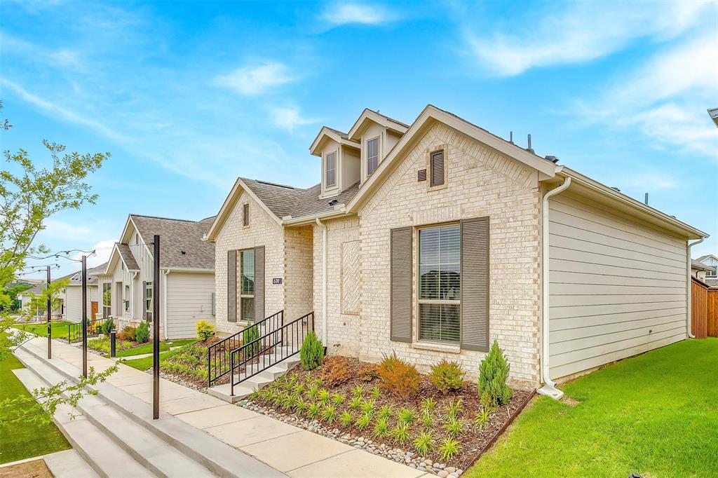 6138 Lavanda Avenue Fort Worth, TX 76126 - Photo 2 of 39