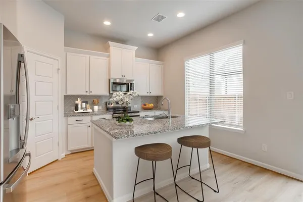 $2,206 | 6138 Lavanda Avenue, Fort Worth, TX 76126