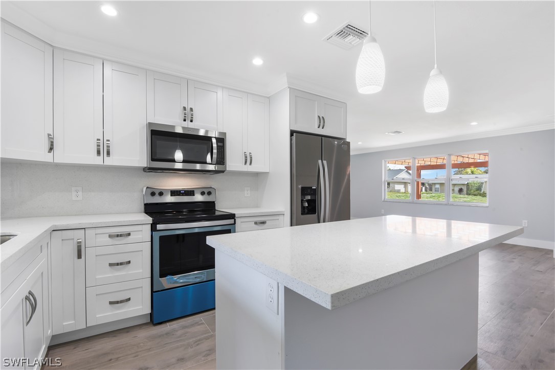 2895 46th Street Southwest Naples, FL 34116 - Photo 8 of 28 Gallery Image 8