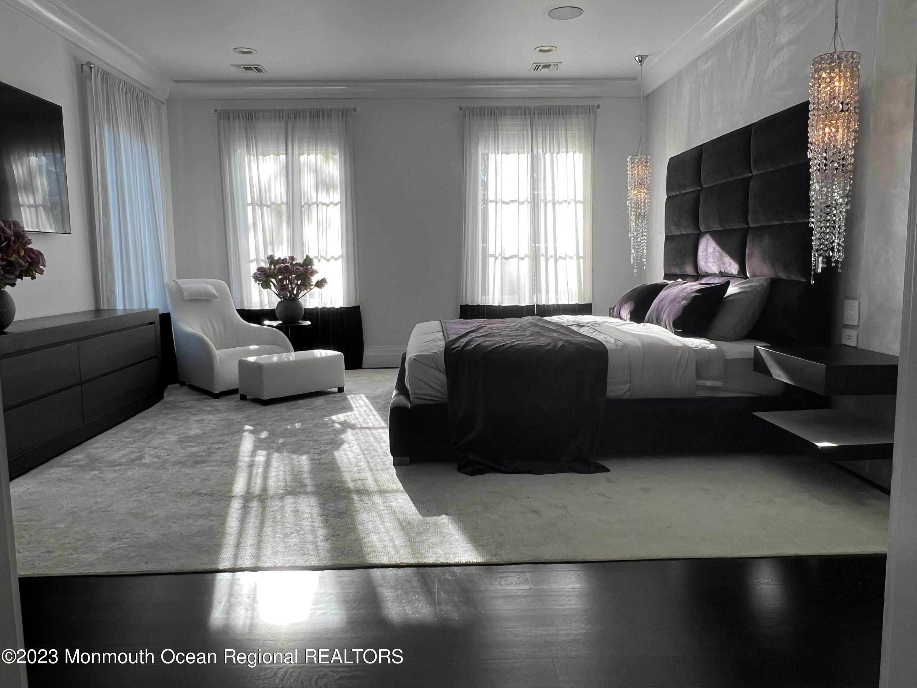 18 Riverside Drive Rumson, NJ 07760 - Photo 15 of 21 Primary Bedroom IMG_2943