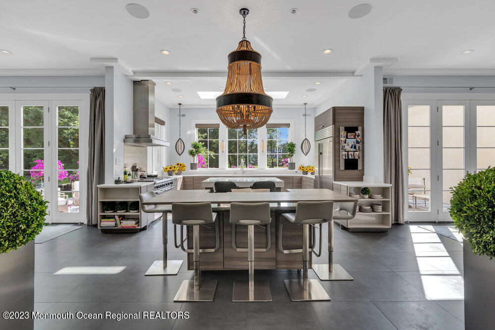 18 Riverside Drive Rumson, NJ 07760 - Photo 7 of 21 Kitchen dsc06014